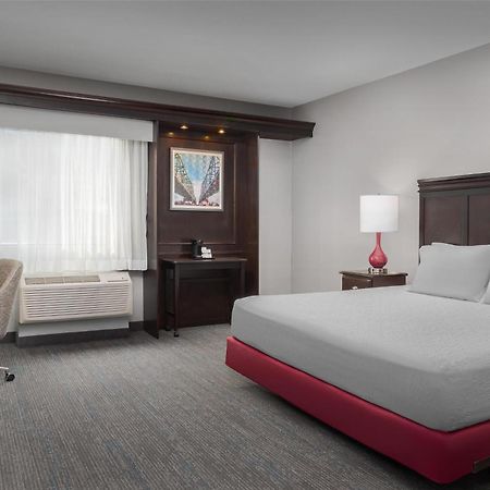 Hampton Inn & Suites Omaha-Downtown Exterior foto