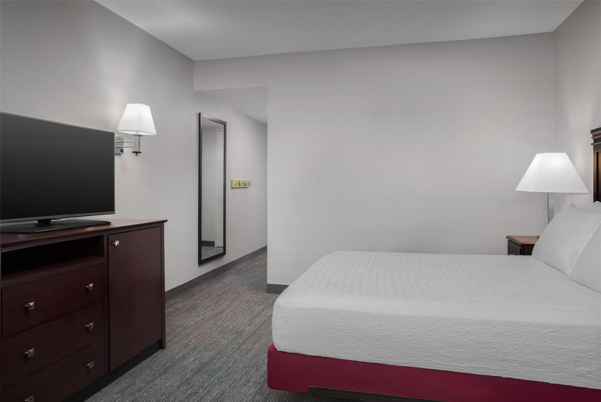Hampton Inn & Suites Omaha-Downtown Exterior foto
